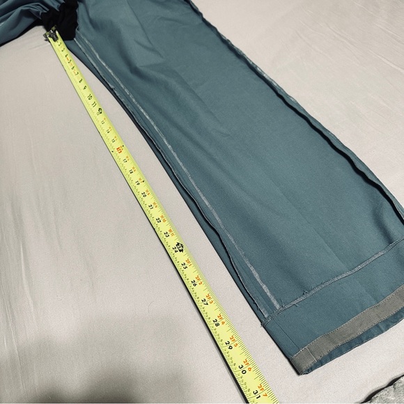 PRADA 2017 teal blue polyester blend one back pocket trousers pants 
S 52 - Picture 11 of 16